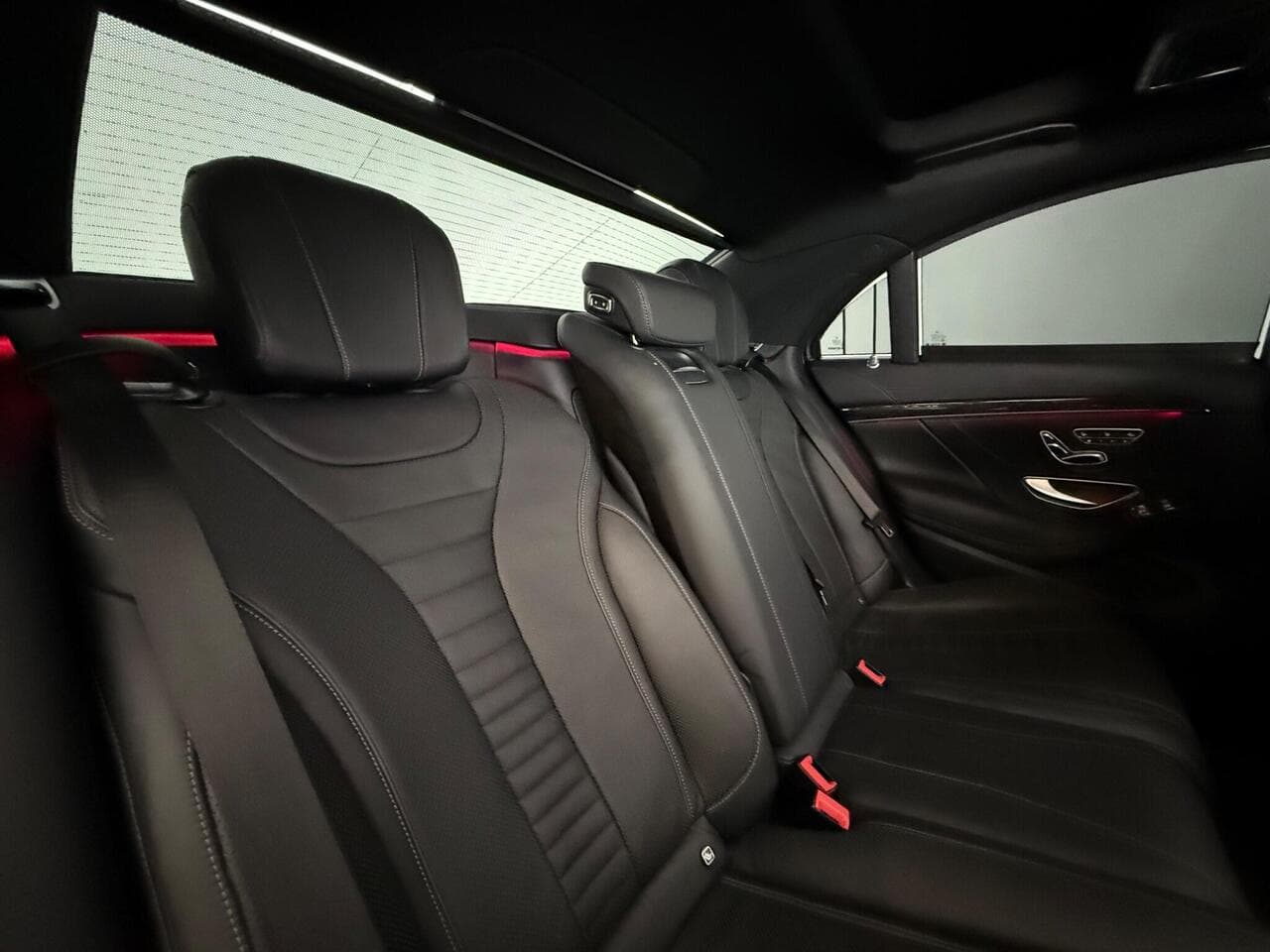 Mercedes-Benz S Class thumbnail Seats Rear