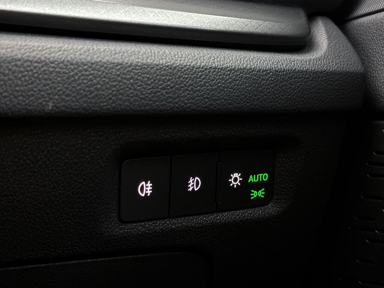 Skoda Octavia thumbnail Misc Controls