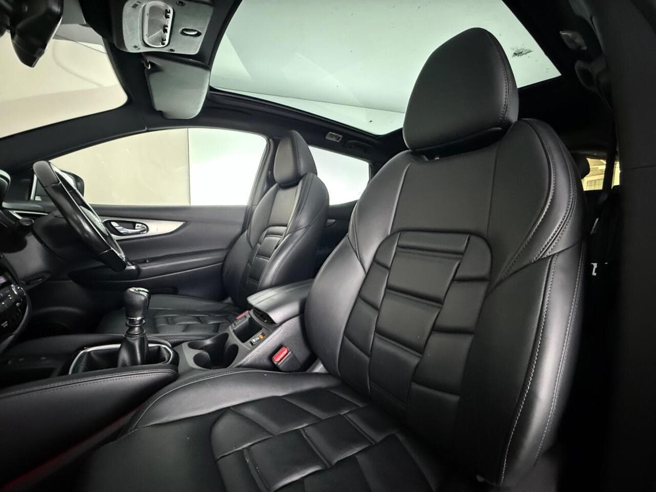Nissan Qashqai thumbnail Seat Front Passenger