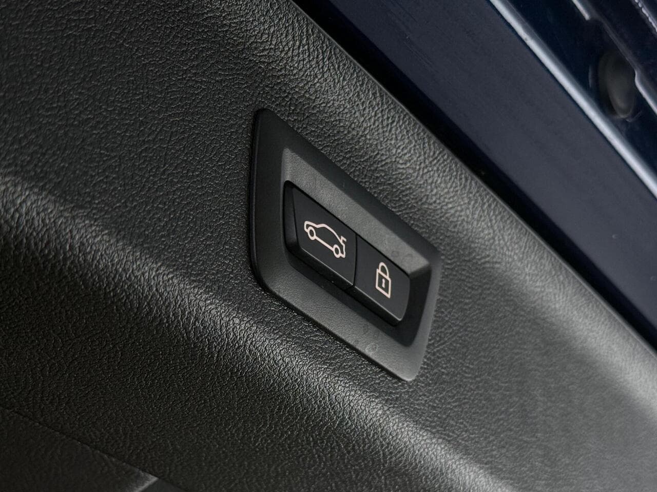 BMW 5 Series thumbnail Misc Controls