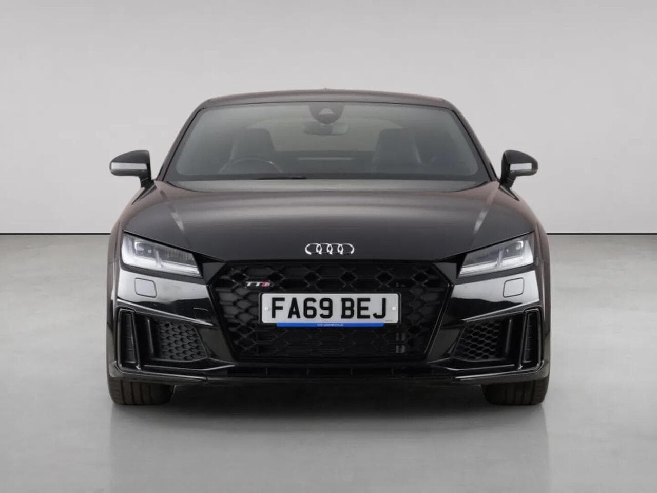 Audi TTS thumbnail Front