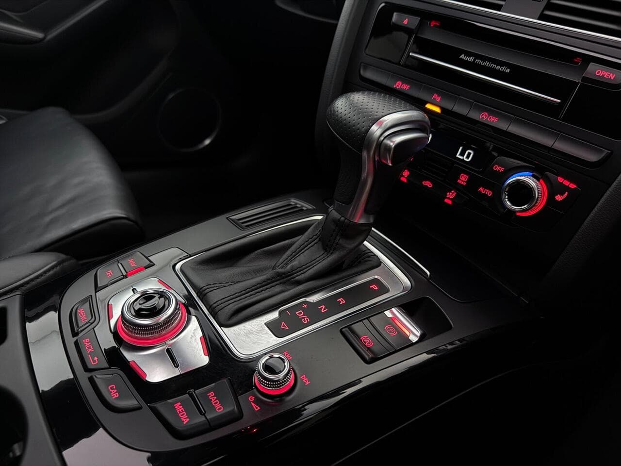 Audi A5 thumbnail Interior Front