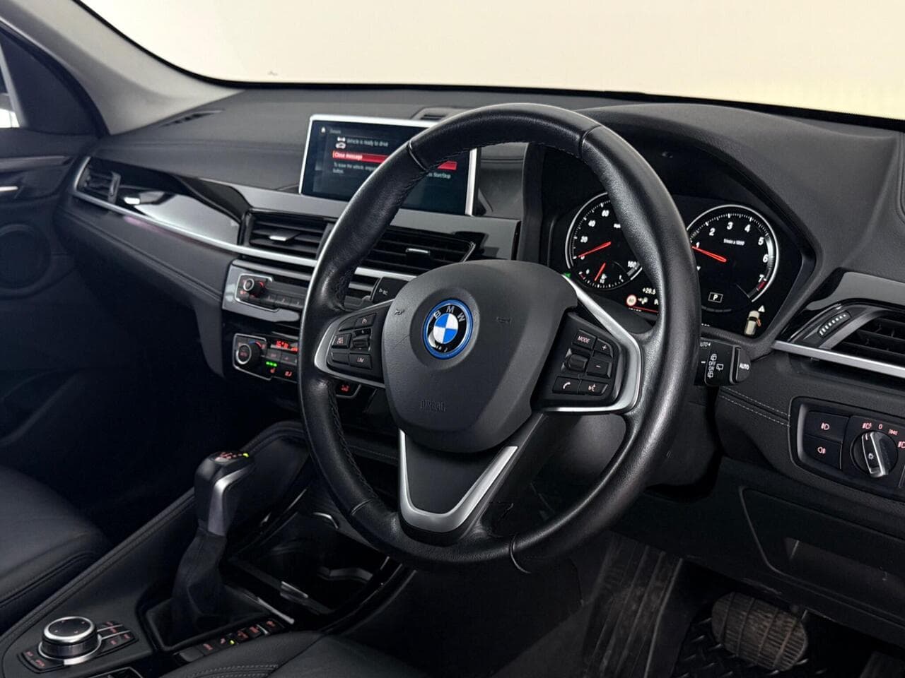 BMW X1 thumbnail Steering Wheel