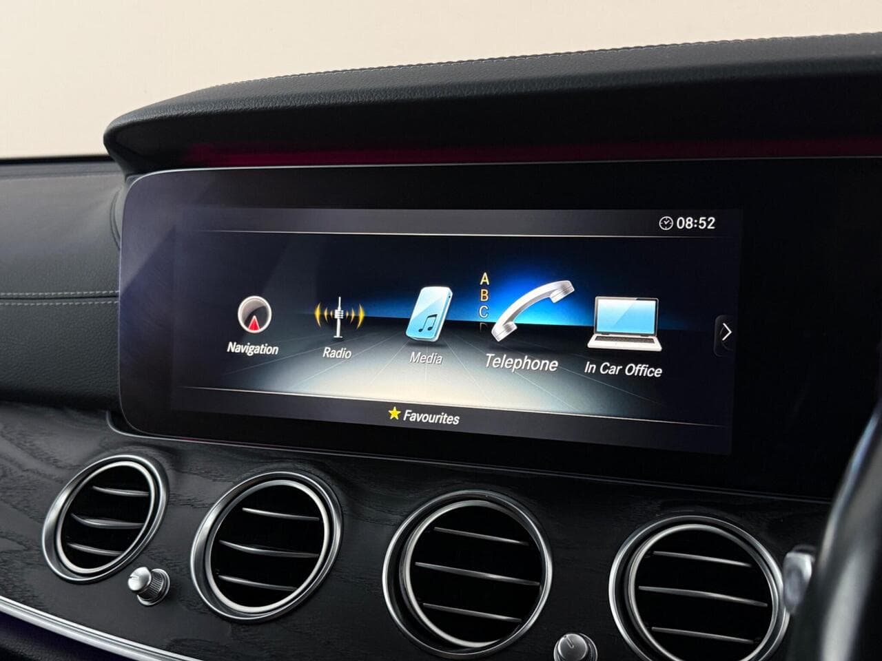 Mercedes-Benz E Class thumbnail Infotainment System