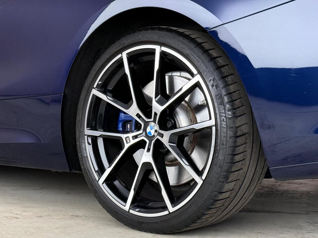 BMW 8 Series thumbnail Wheel