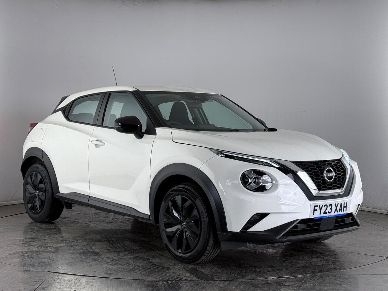 Nissan Juke - Nissan Juke 1.0 DIG-T Acenta Euro 6 (s/s) 5dr