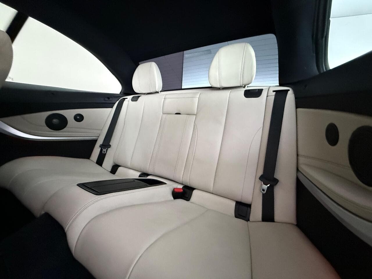 BMW 4 Series thumbnail Seats Rear