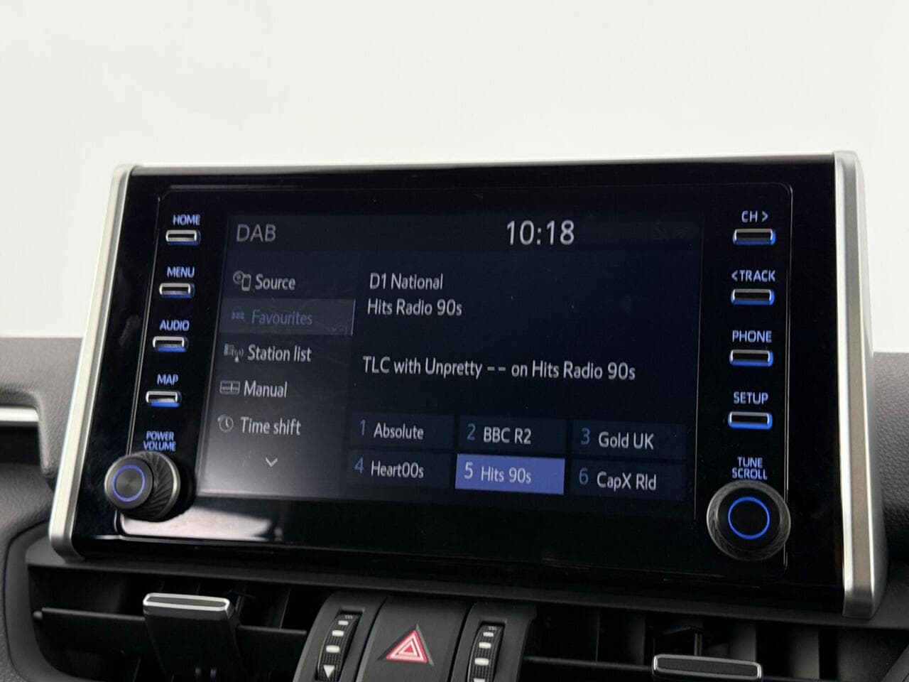 Toyota RAV4 thumbnail Infotainment System