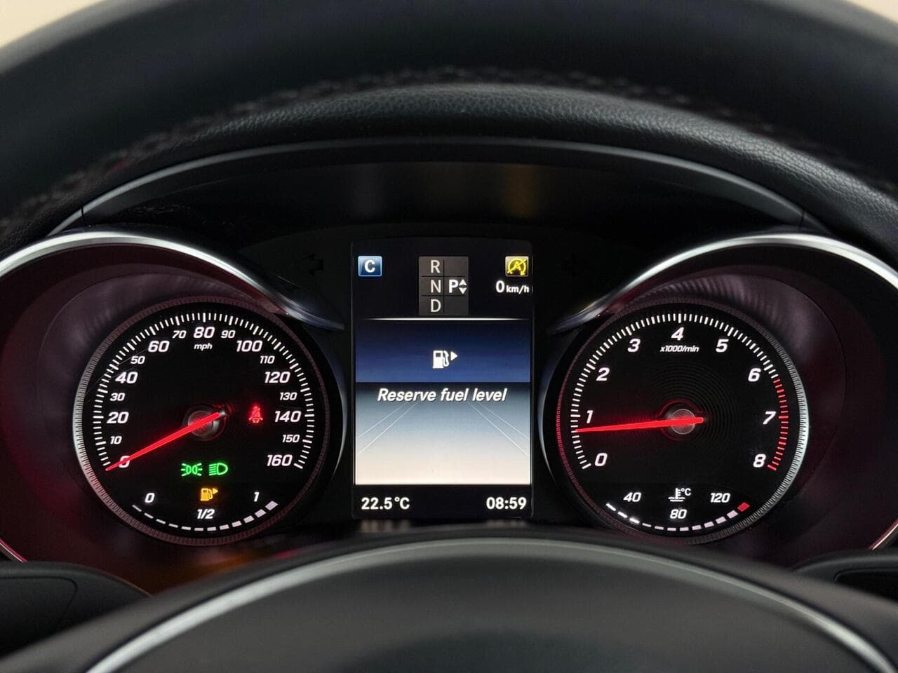 Mercedes-Benz C Class thumbnail Driver Instruments