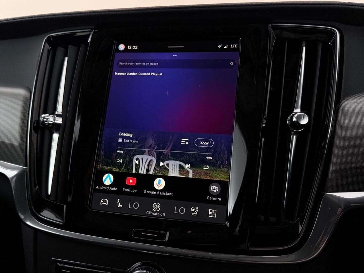 Volvo V90 thumbnail Infotainment System