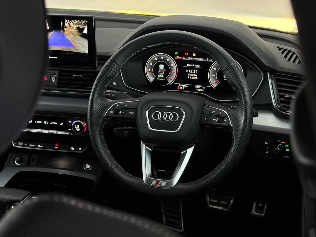 Audi Q5 thumbnail Steering Wheel