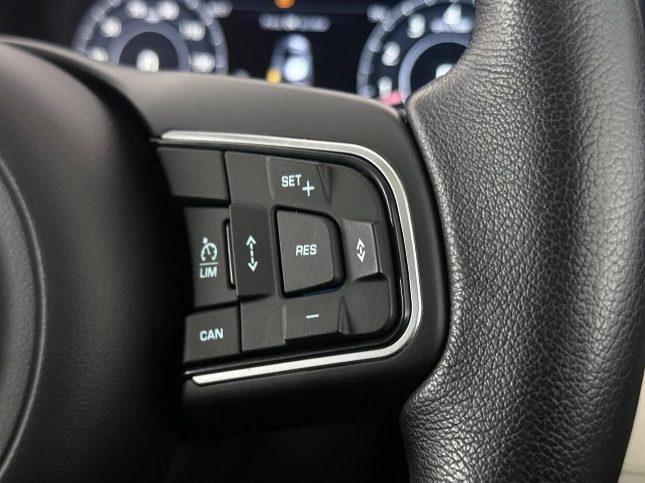 Jaguar E-PACE thumbnail Misc Controls