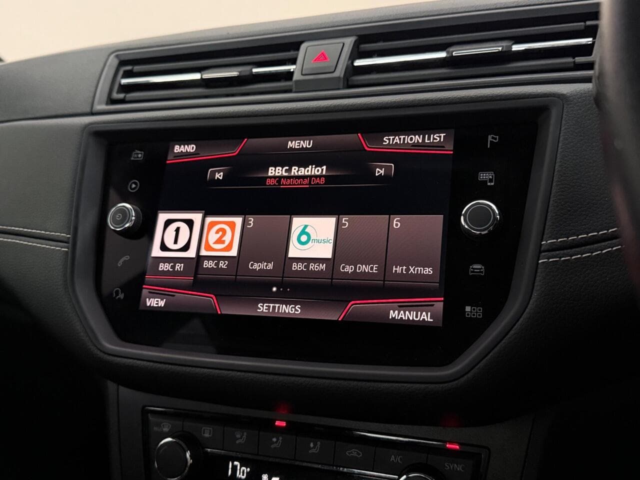 SEAT Arona thumbnail Infotainment System