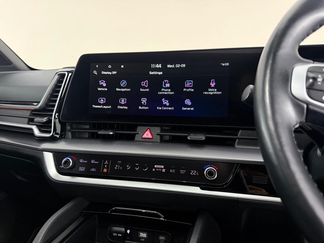 Kia Sportage thumbnail Infotainment System