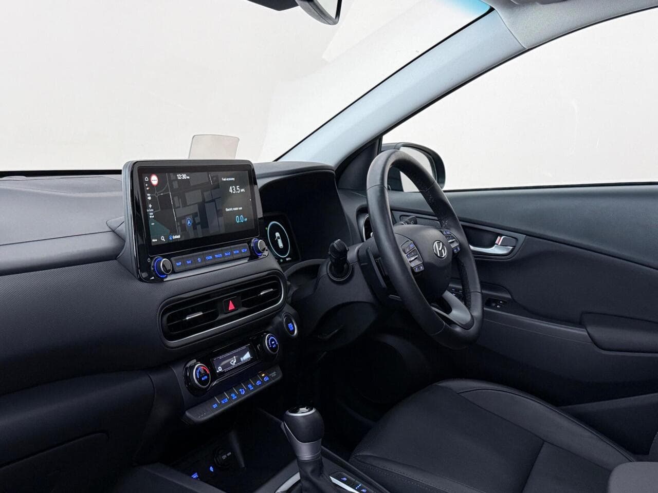 Hyundai KONA thumbnail Interior Front
