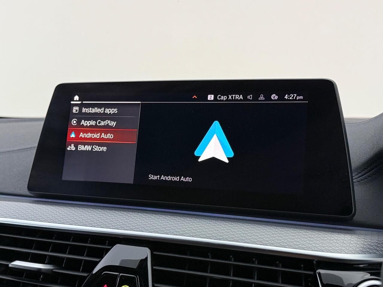 BMW 5 Series thumbnail Infotainment System