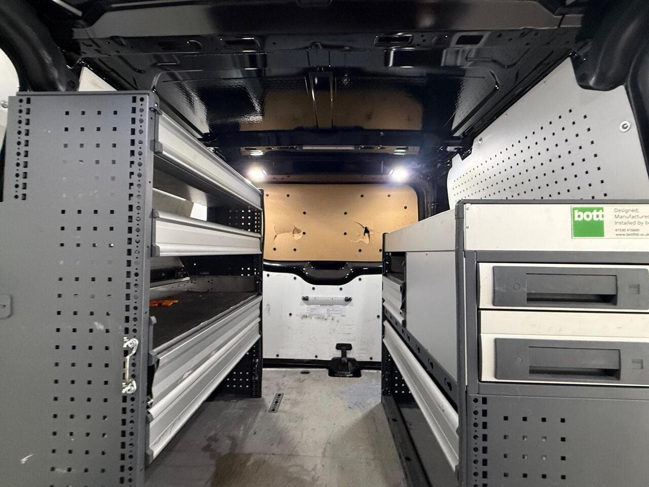 Ford Transit Custom thumbnail Cargo Space