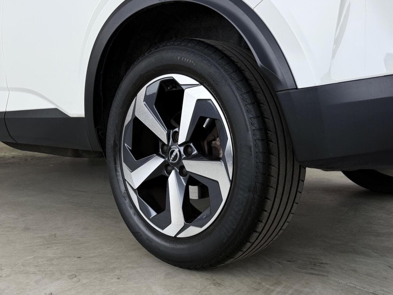 Nissan Qashqai thumbnail Wheel