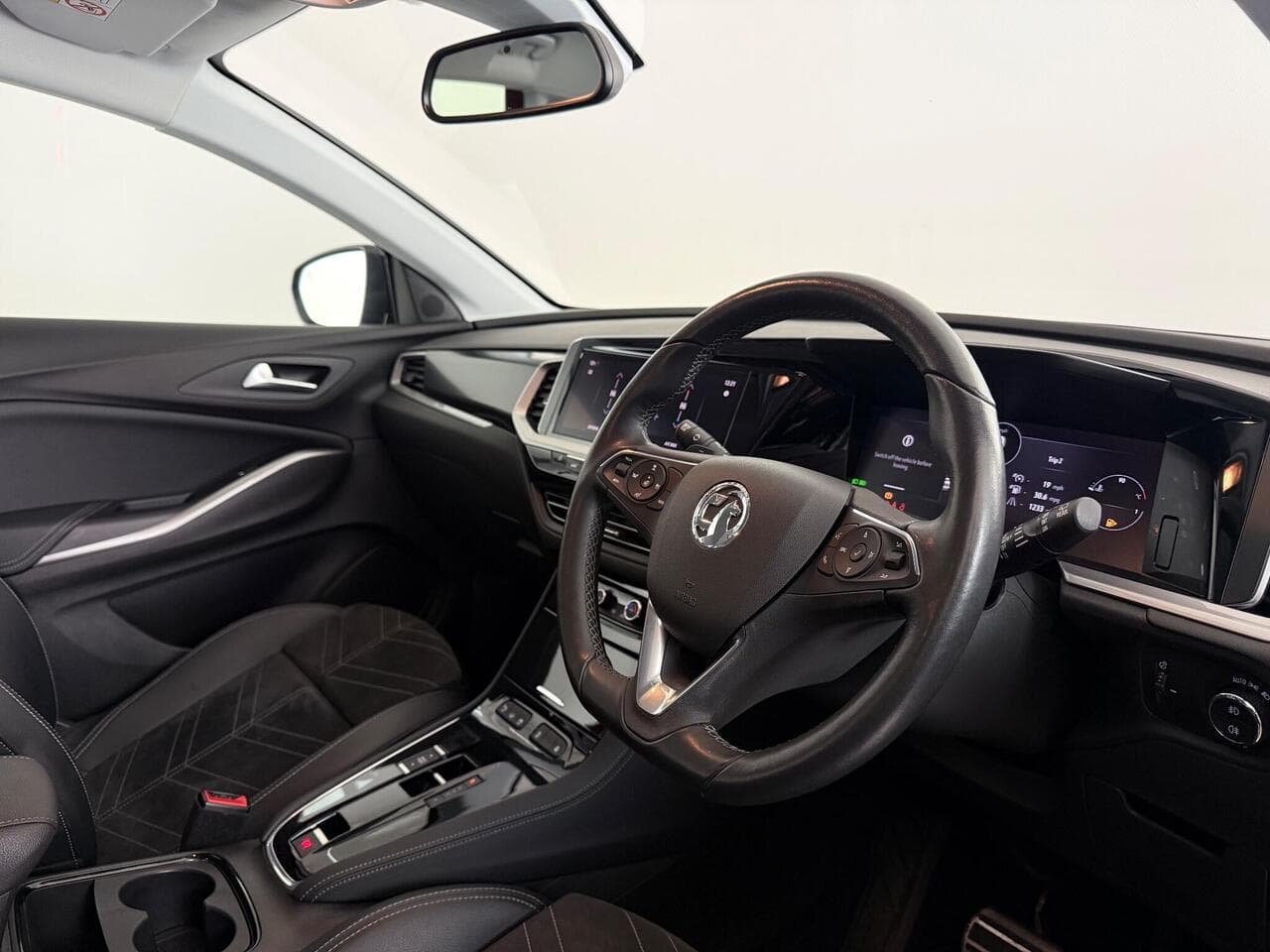 Vauxhall Grandland thumbnail Interior Front