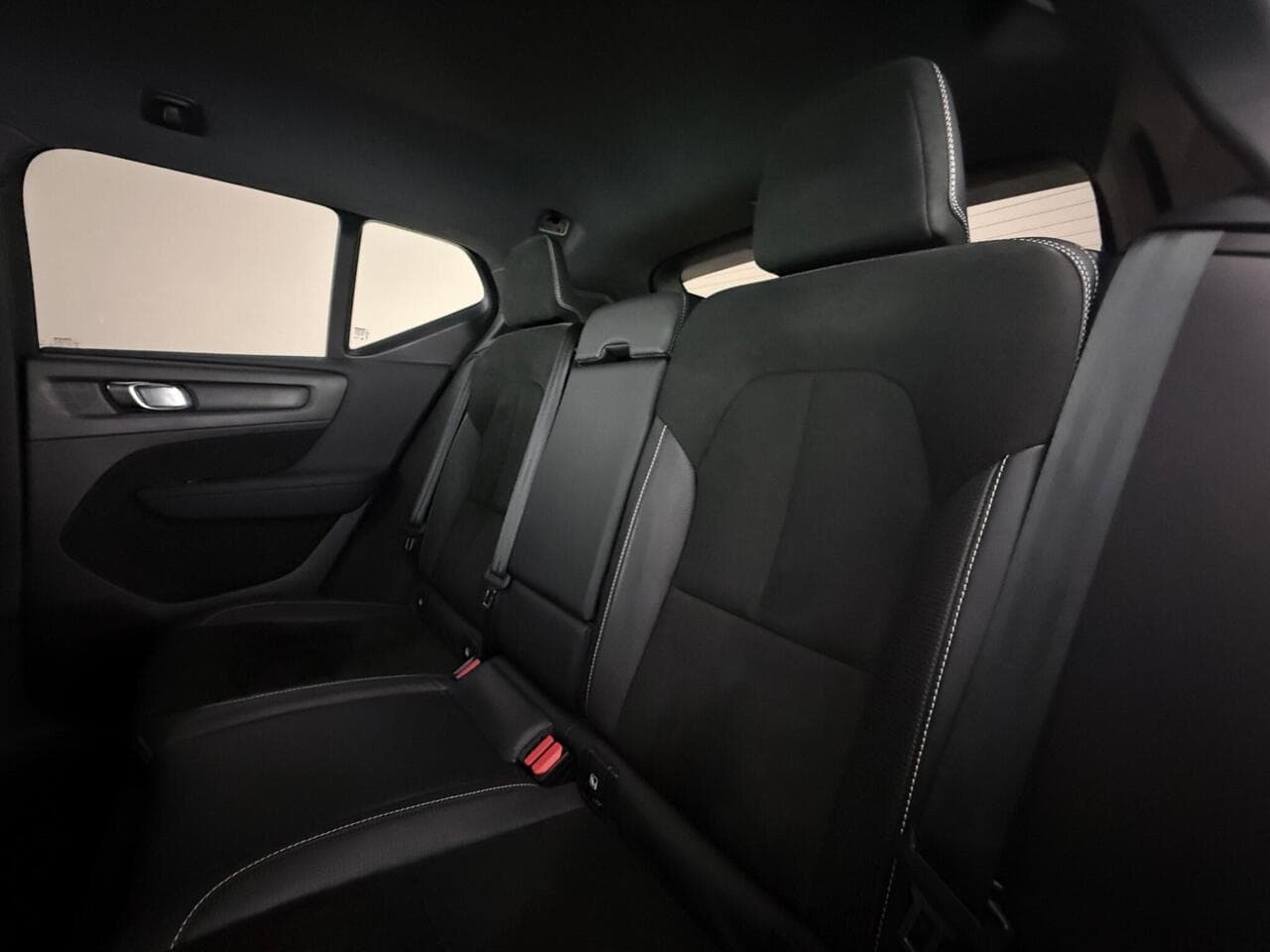 Volvo XC40 thumbnail Seats Rear
