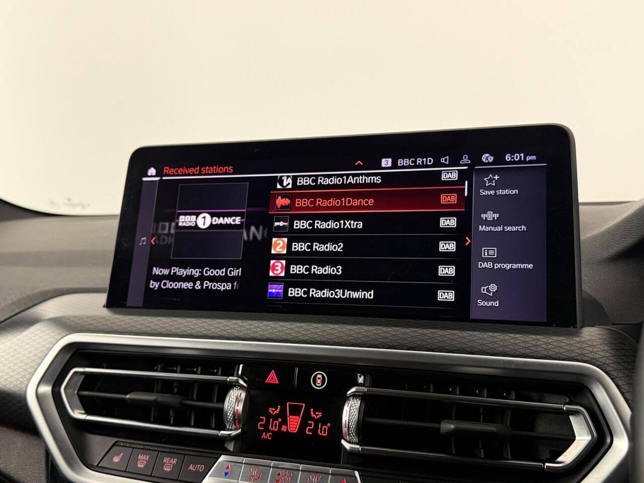 BMW X3 thumbnail Infotainment System