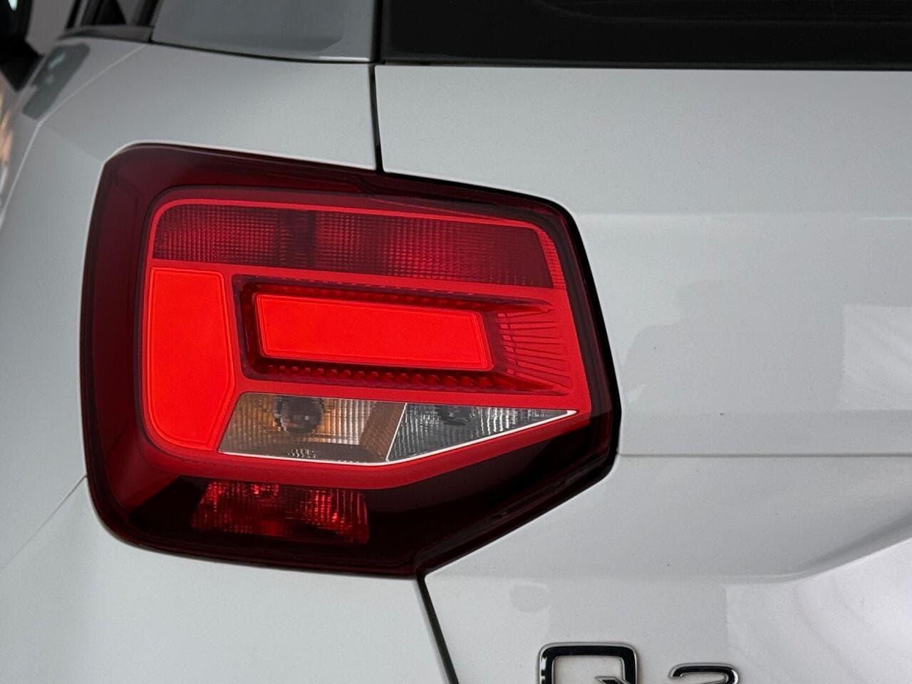 Audi Q2 thumbnail Lights Rear