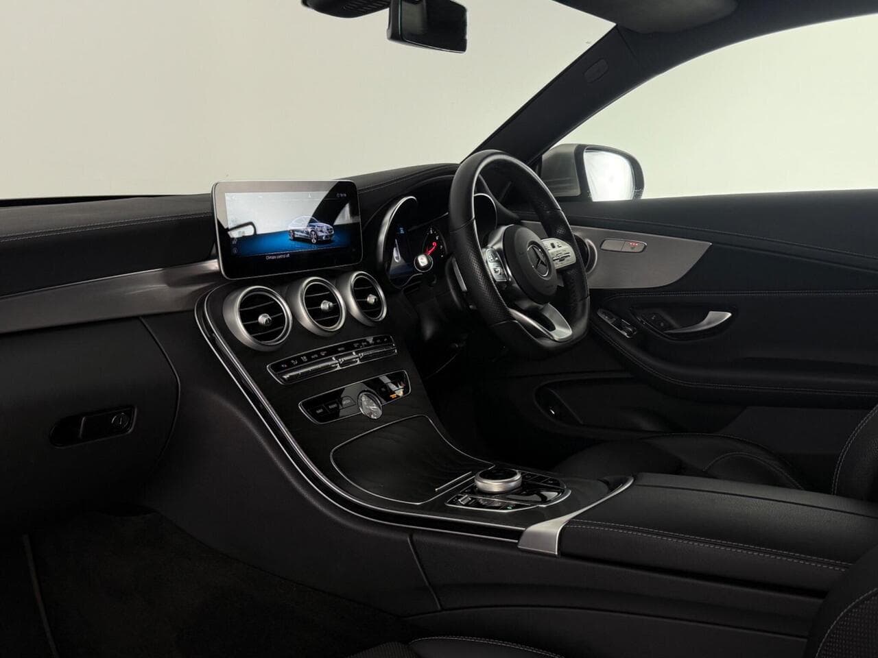 Mercedes-Benz C Class thumbnail Interior Front
