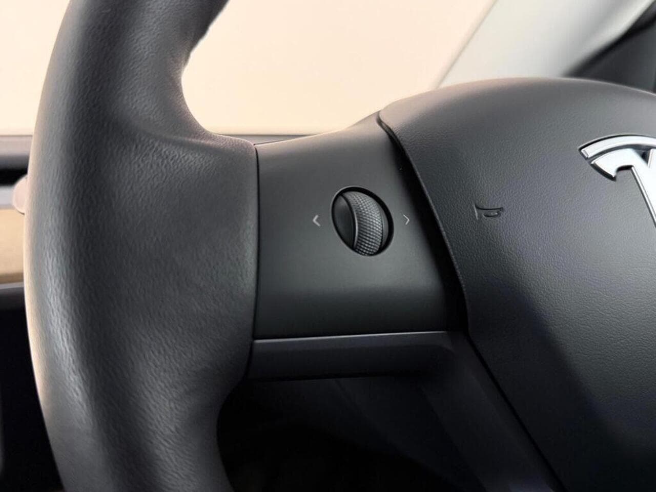 Tesla Model Y thumbnail Inconclusive