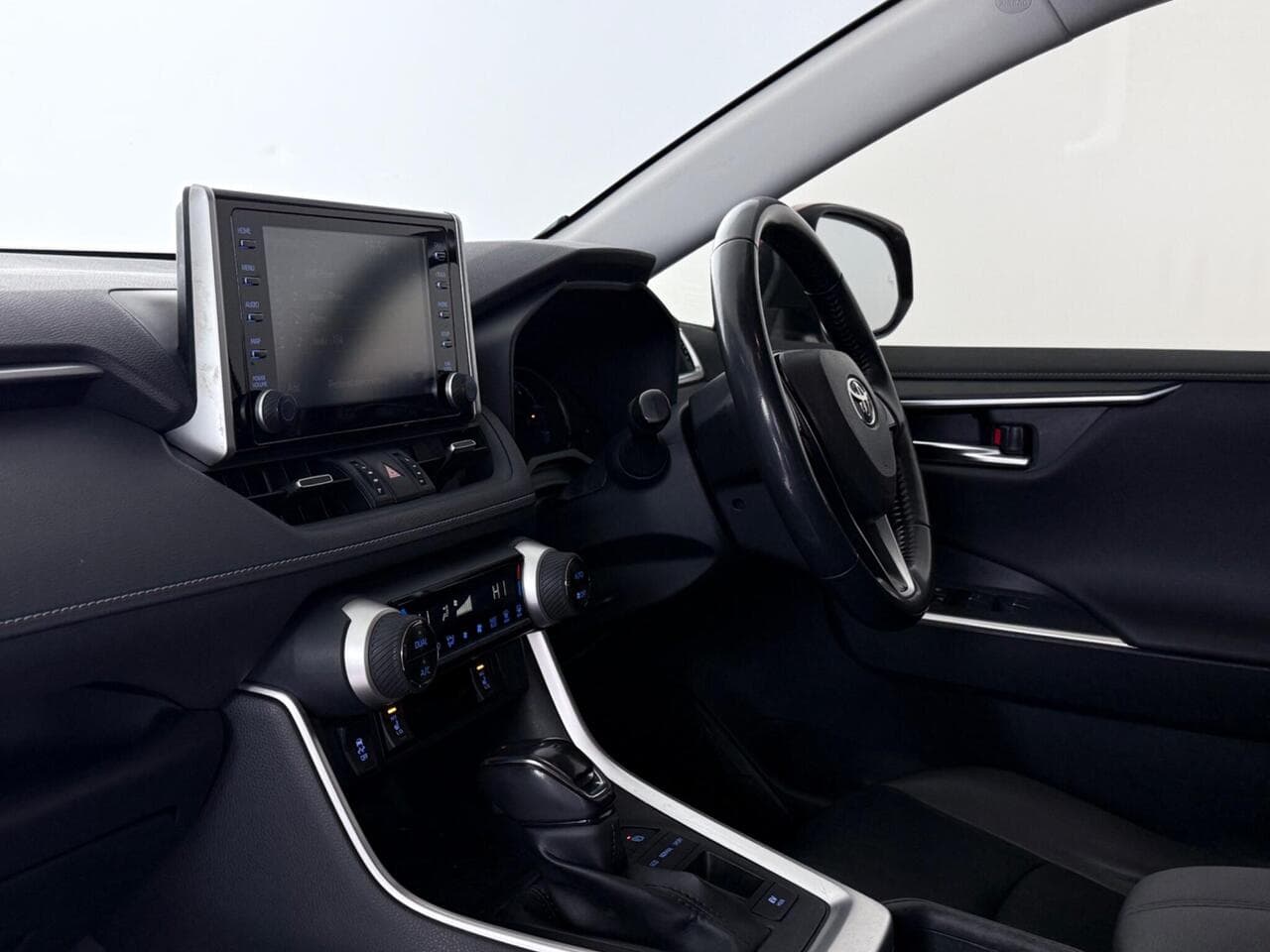 Toyota RAV4 thumbnail Interior Front