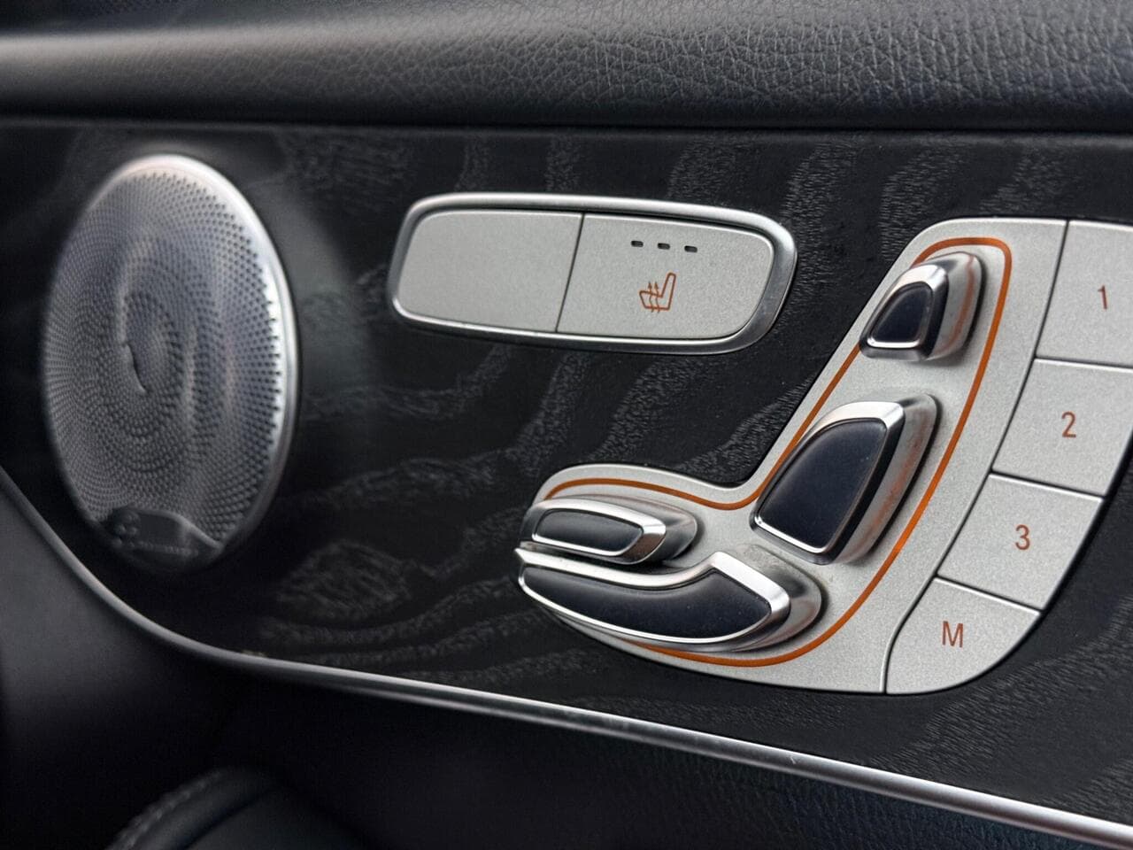 Mercedes-Benz GLC thumbnail Misc Controls