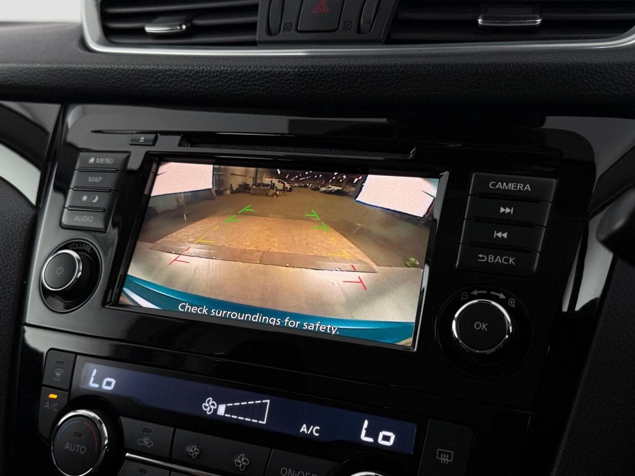 Nissan Qashqai thumbnail Infotainment System