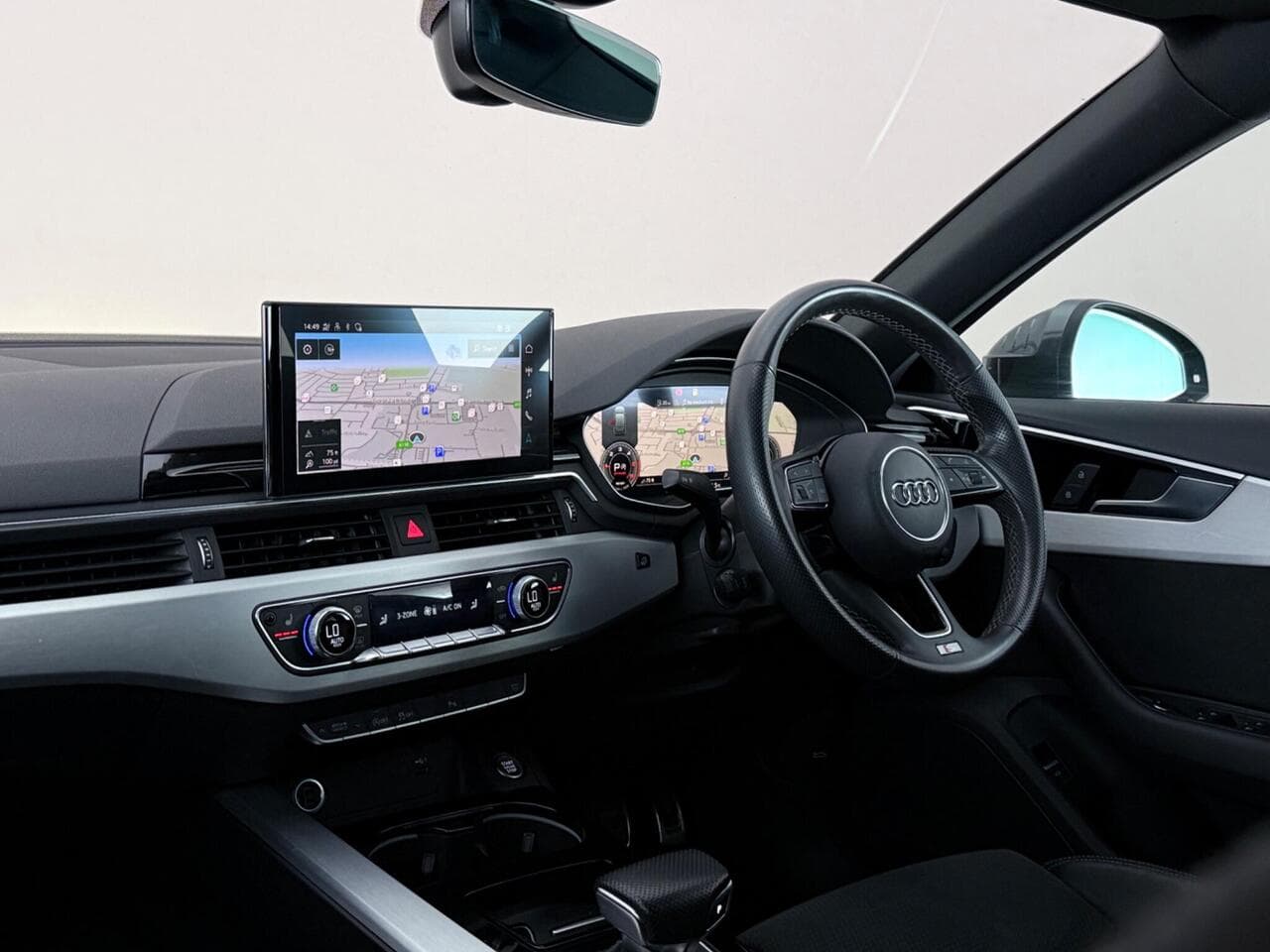 Audi A4 Avant thumbnail Interior Front