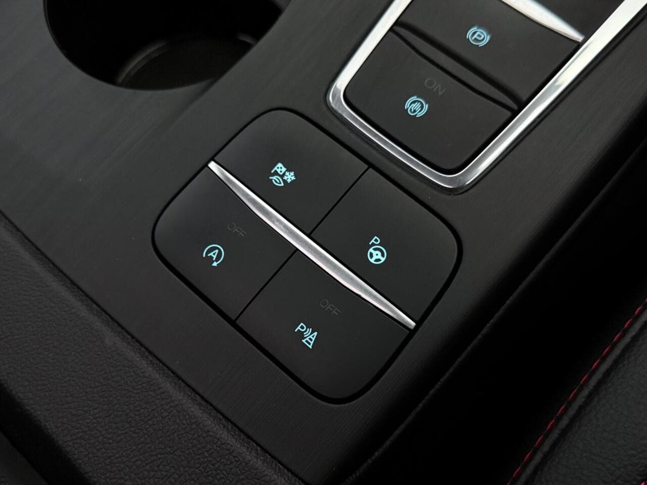 Ford Kuga thumbnail Misc Controls