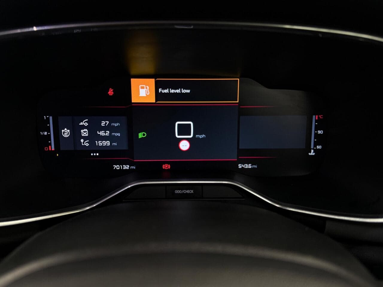 Citroen C5 Aircross thumbnail Driver Instruments