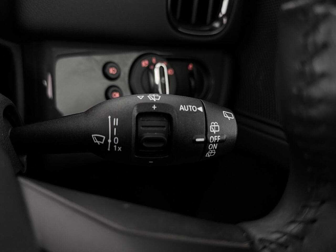 MINI Countryman thumbnail Misc Controls