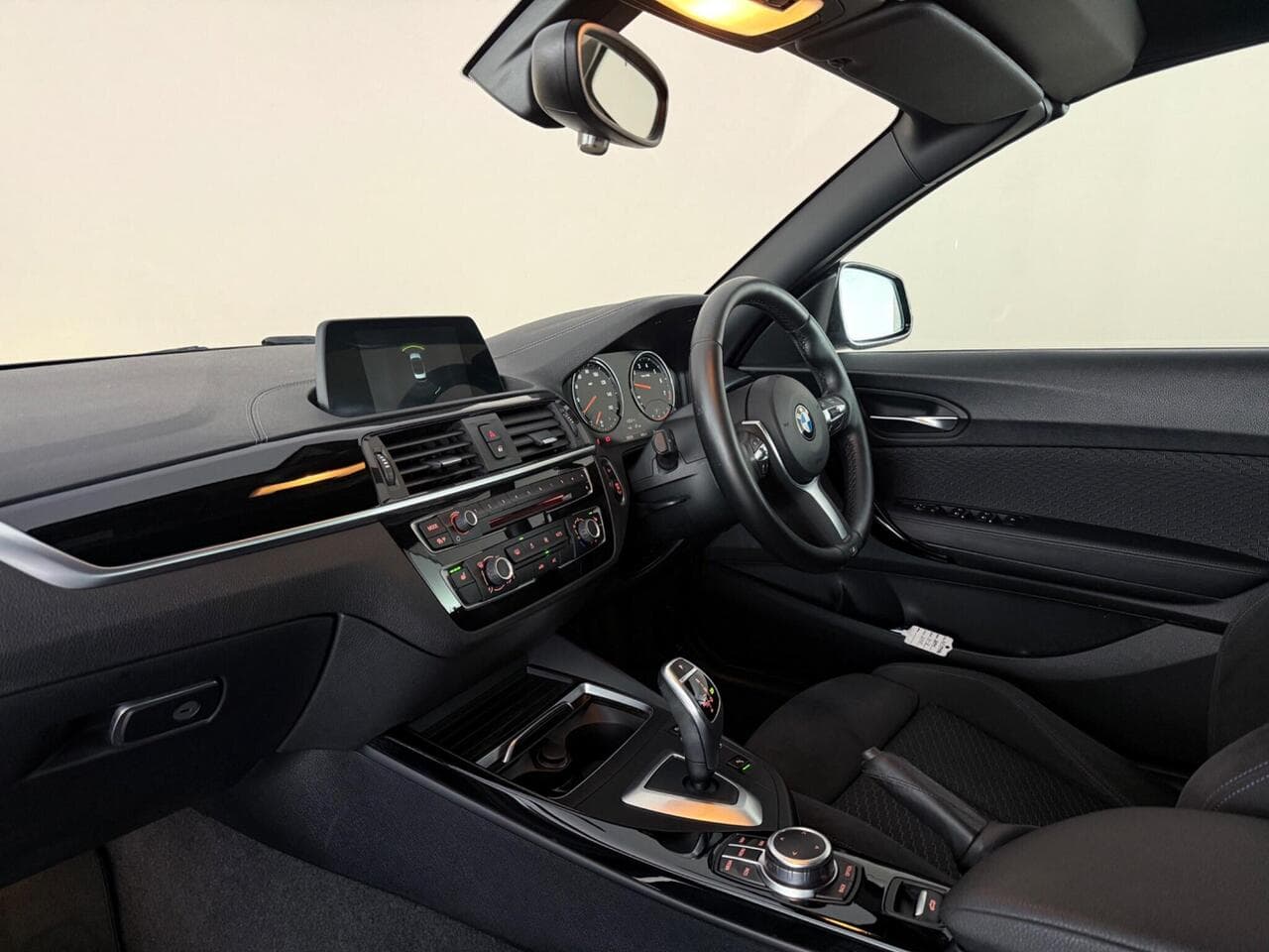BMW 2 Series thumbnail Interior Front