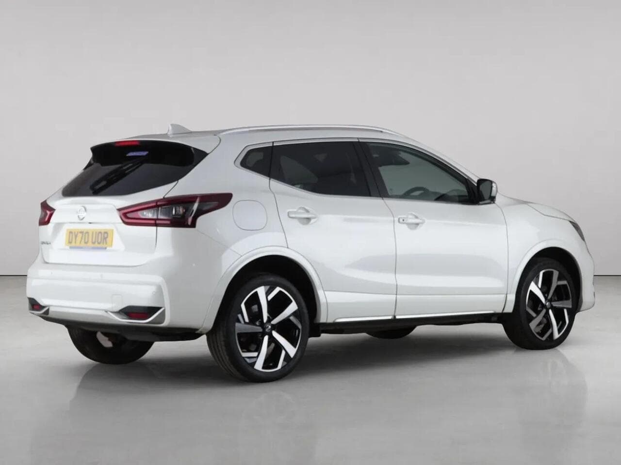 Nissan Qashqai thumbnail Rear Right