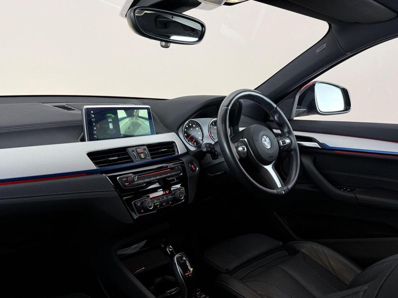 BMW X2 thumbnail Interior Front