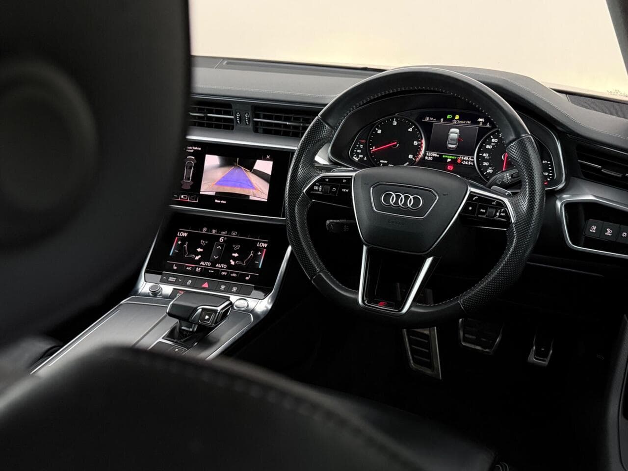 Audi A6 Saloon thumbnail Interior Front