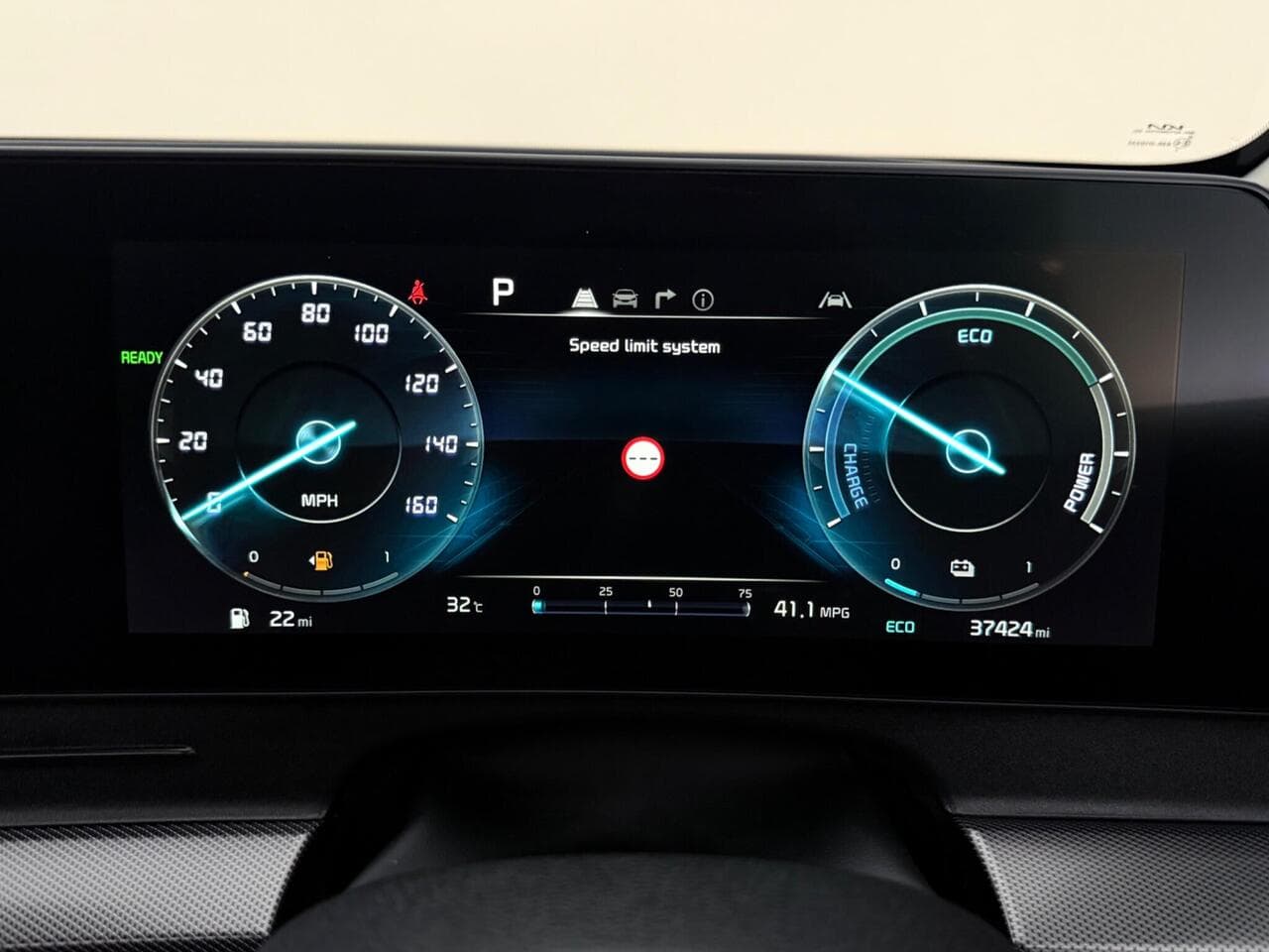 Kia Sportage thumbnail Driver Instruments