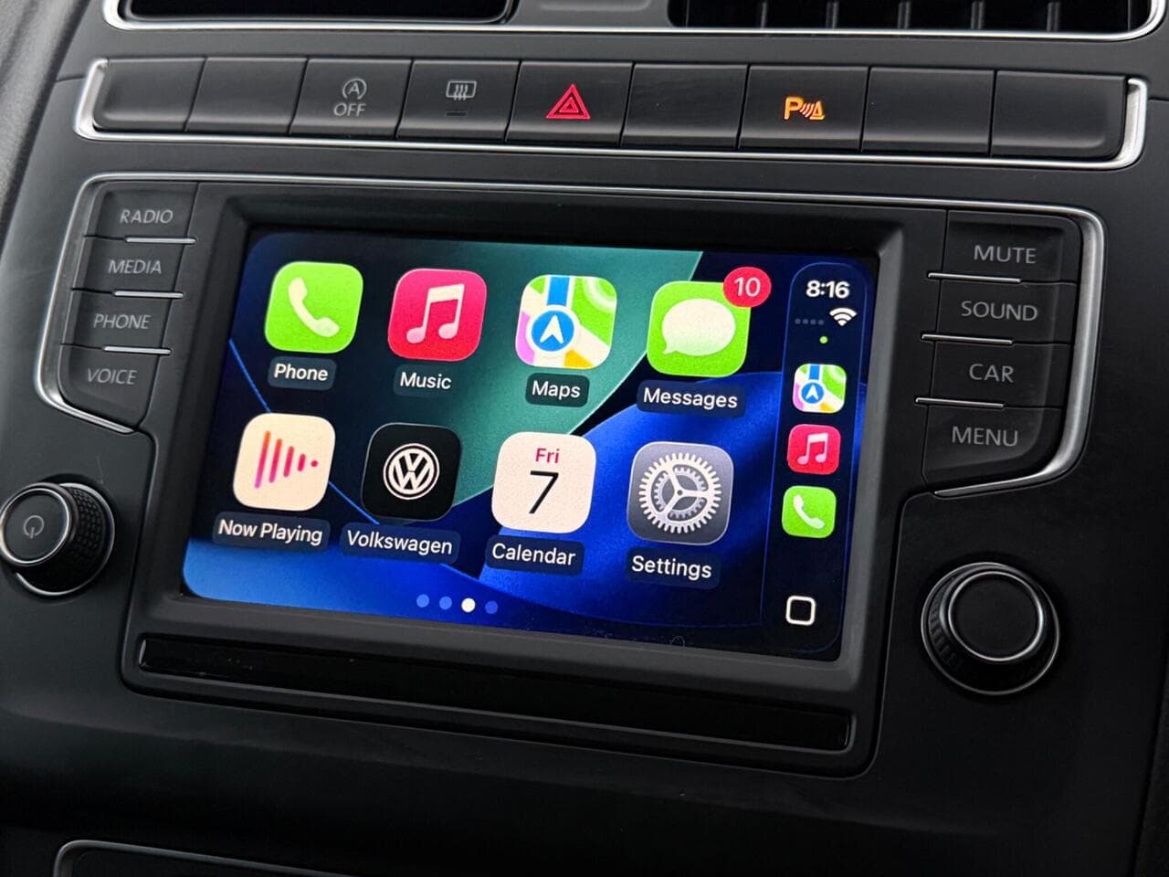 Volkswagen Polo thumbnail Infotainment System