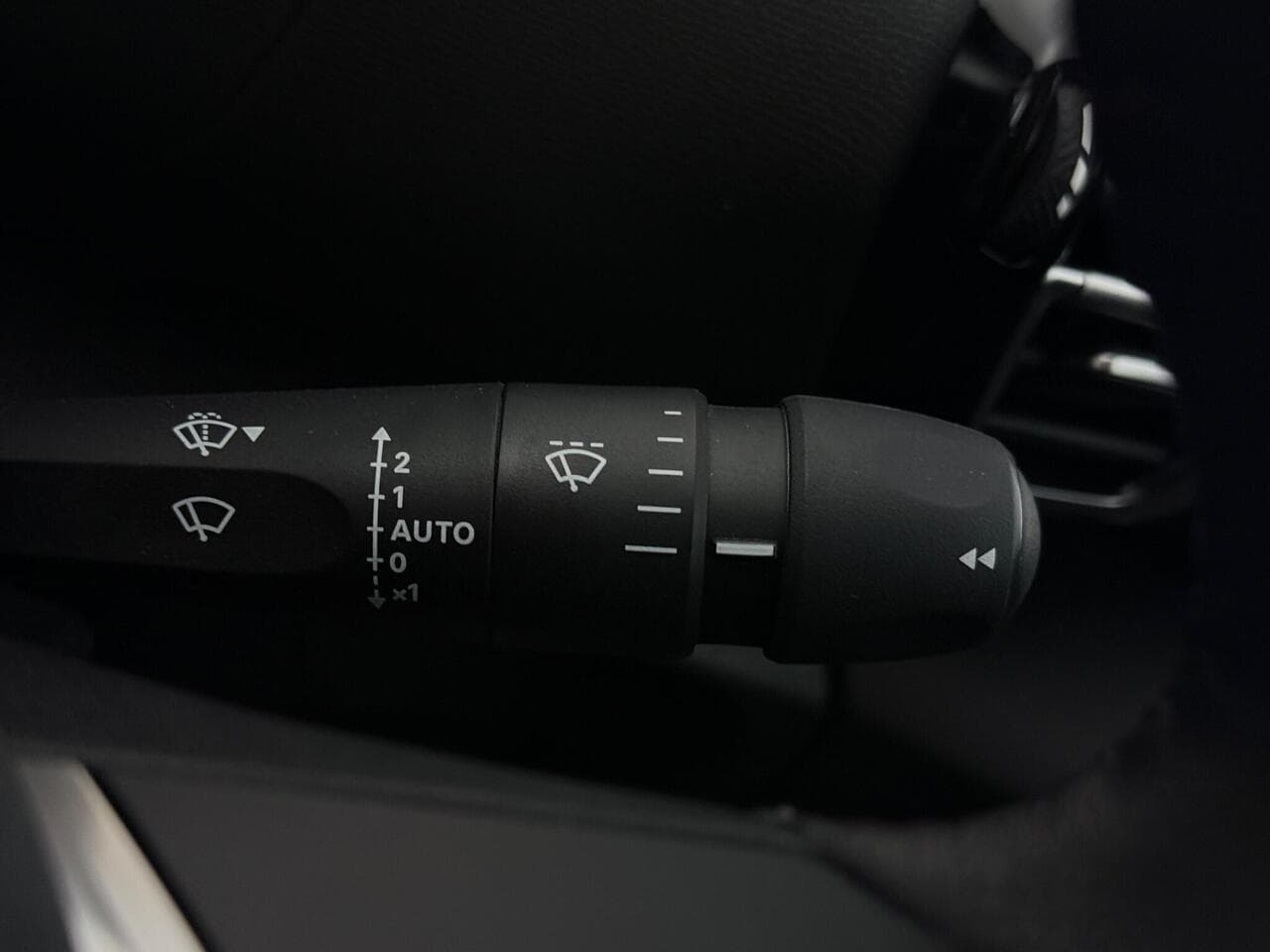 Citroen C4 thumbnail Misc Controls
