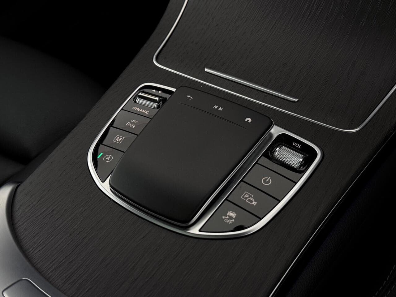 Mercedes-Benz GLC thumbnail Misc Controls