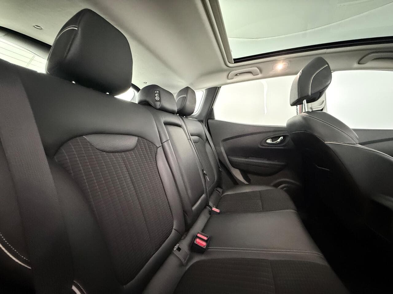 Renault Kadjar thumbnail Seats Rear