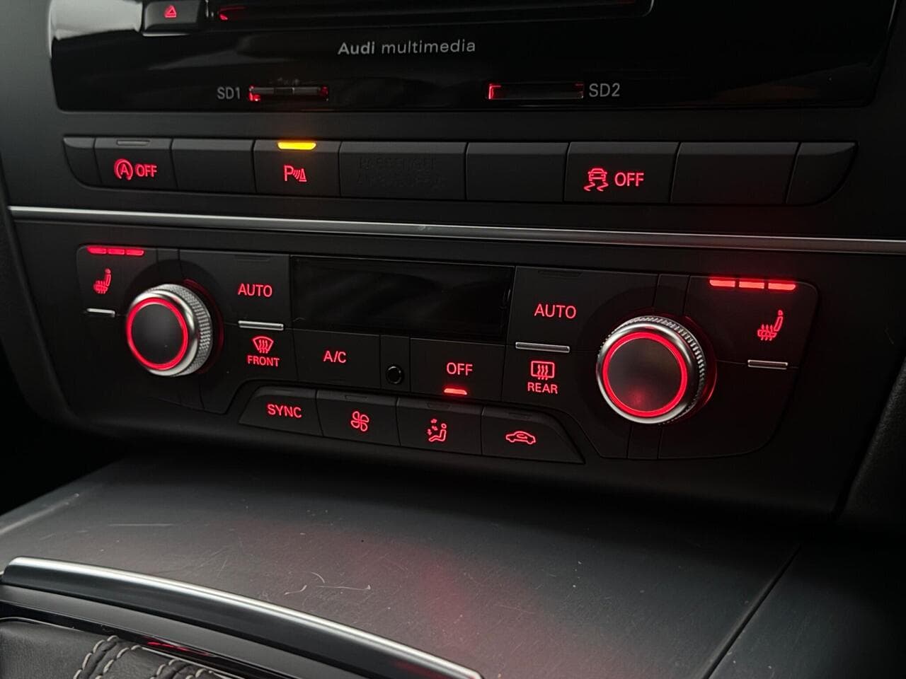 Audi A6 Saloon thumbnail Interior Front