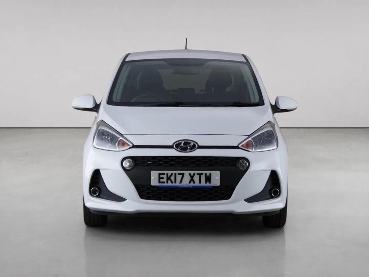 Hyundai i10 thumbnail Front