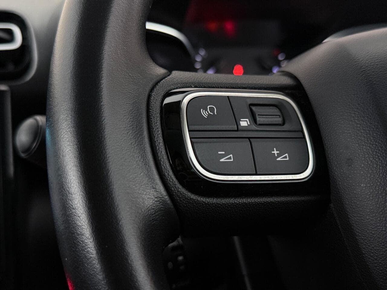 Citroen C3 Aircross thumbnail Misc Controls