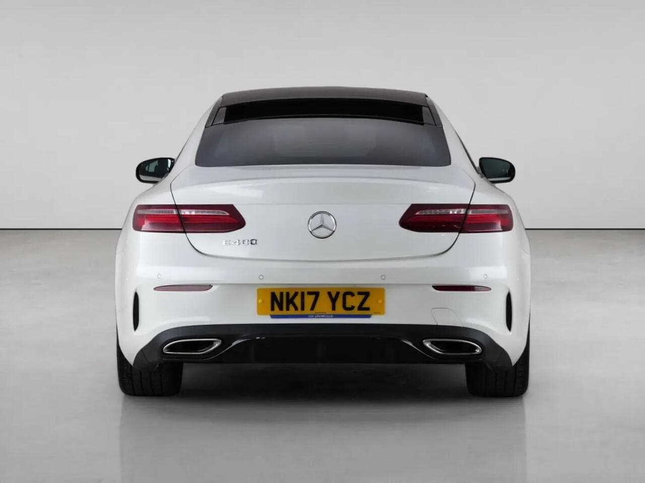 Mercedes-Benz E Class thumbnail Rear