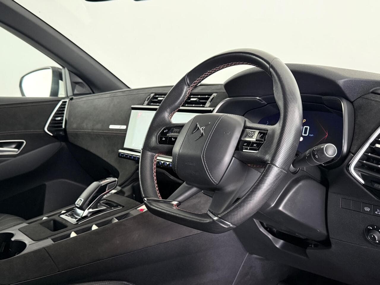 DS AUTOMOBILES DS 7 CROSSBACK thumbnail Interior Front