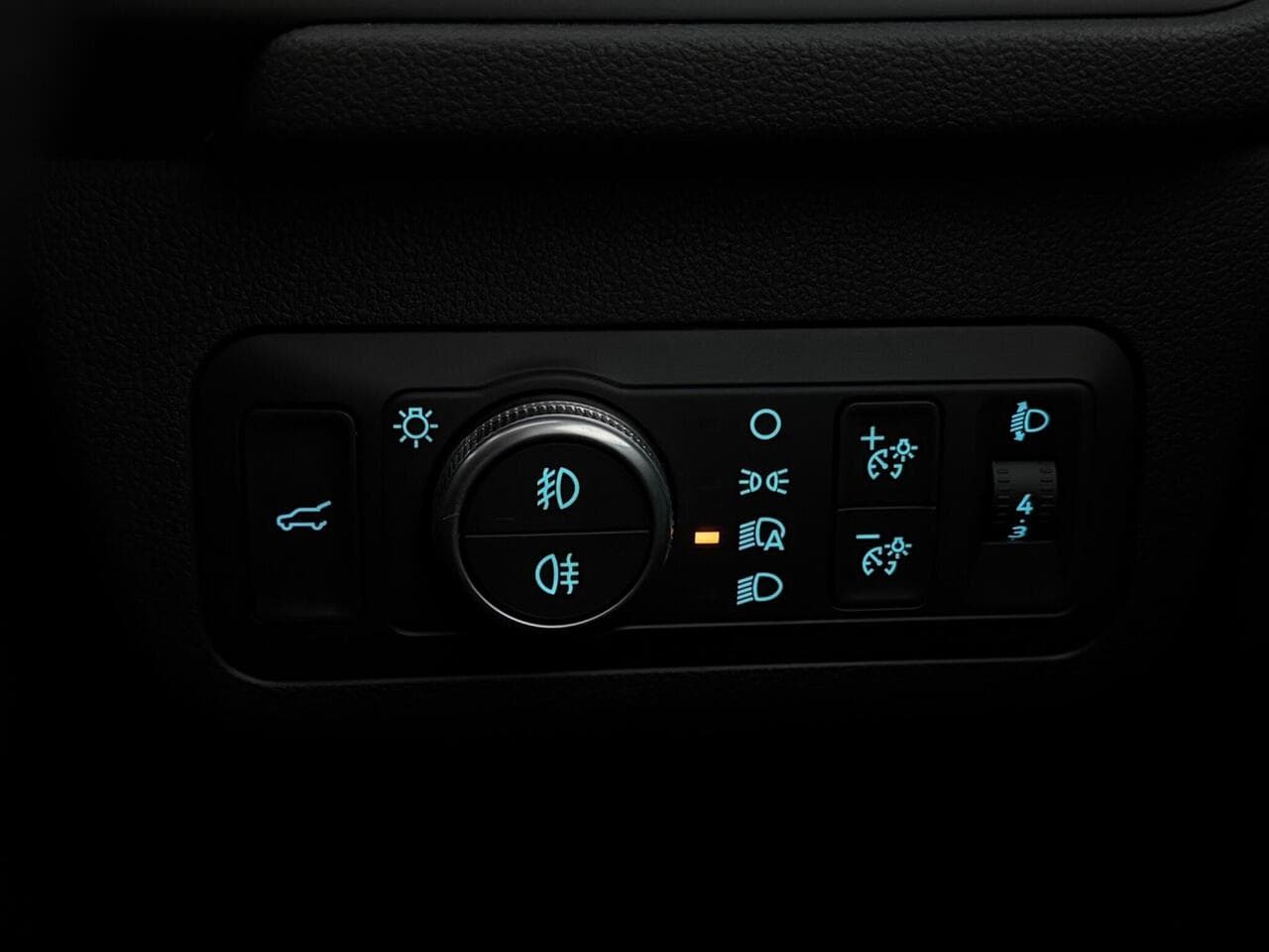 Ford Kuga thumbnail Misc Controls